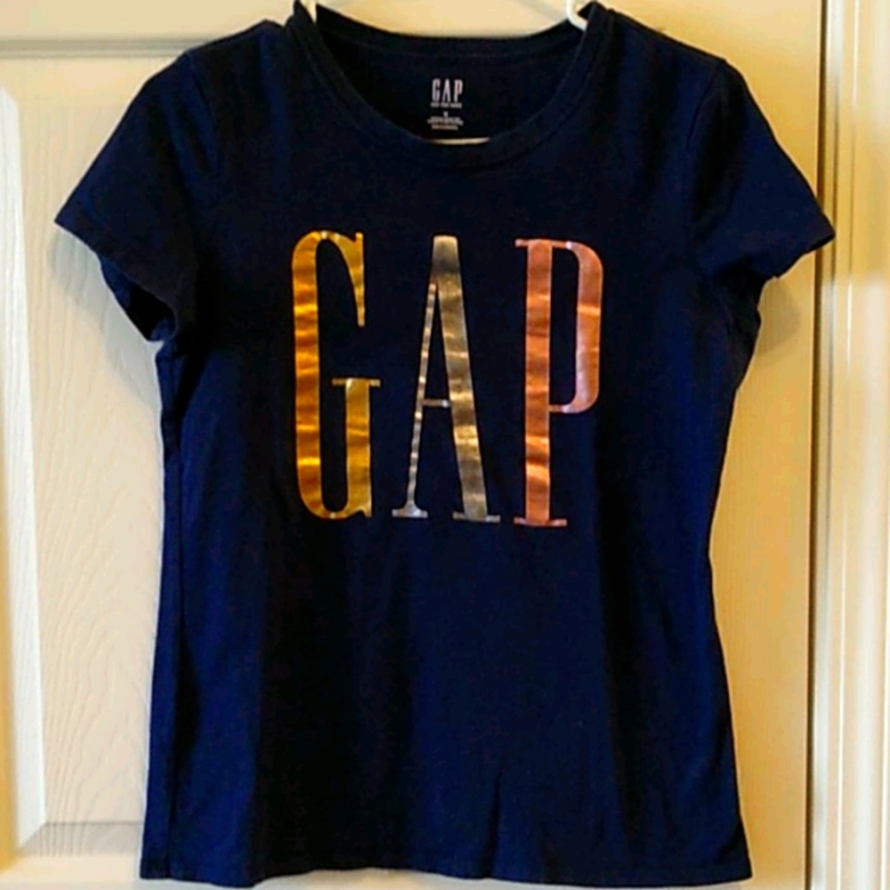 Gap T-shirt